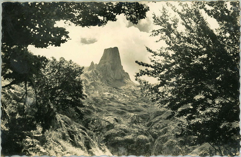 Naranjo de Bulnes. Picos de Europa - Cabrales, nº7