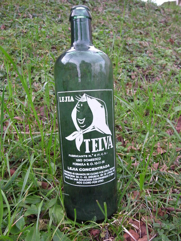 Botella de lejía Telva